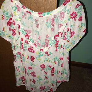 Floral Hollister top